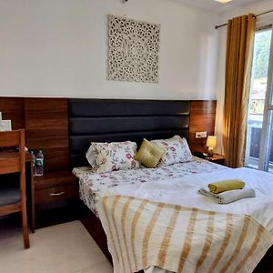 Ima Ganga Hotel - Aesthetic, Quite Mountain View Rooms With Netflix, Free Airport Pickup For 7 Or More Nights Booking, Elevator And Backup In Upper Tapovan